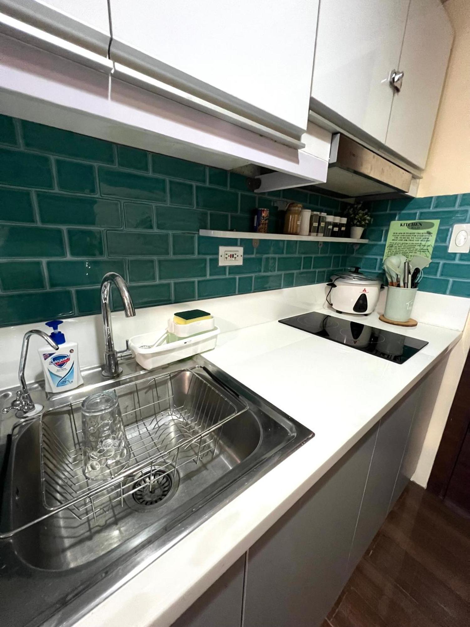 Apartment In Air Residences, Makati With Wifi, Netflix, Pool, Mall And More Manille Extérieur photo