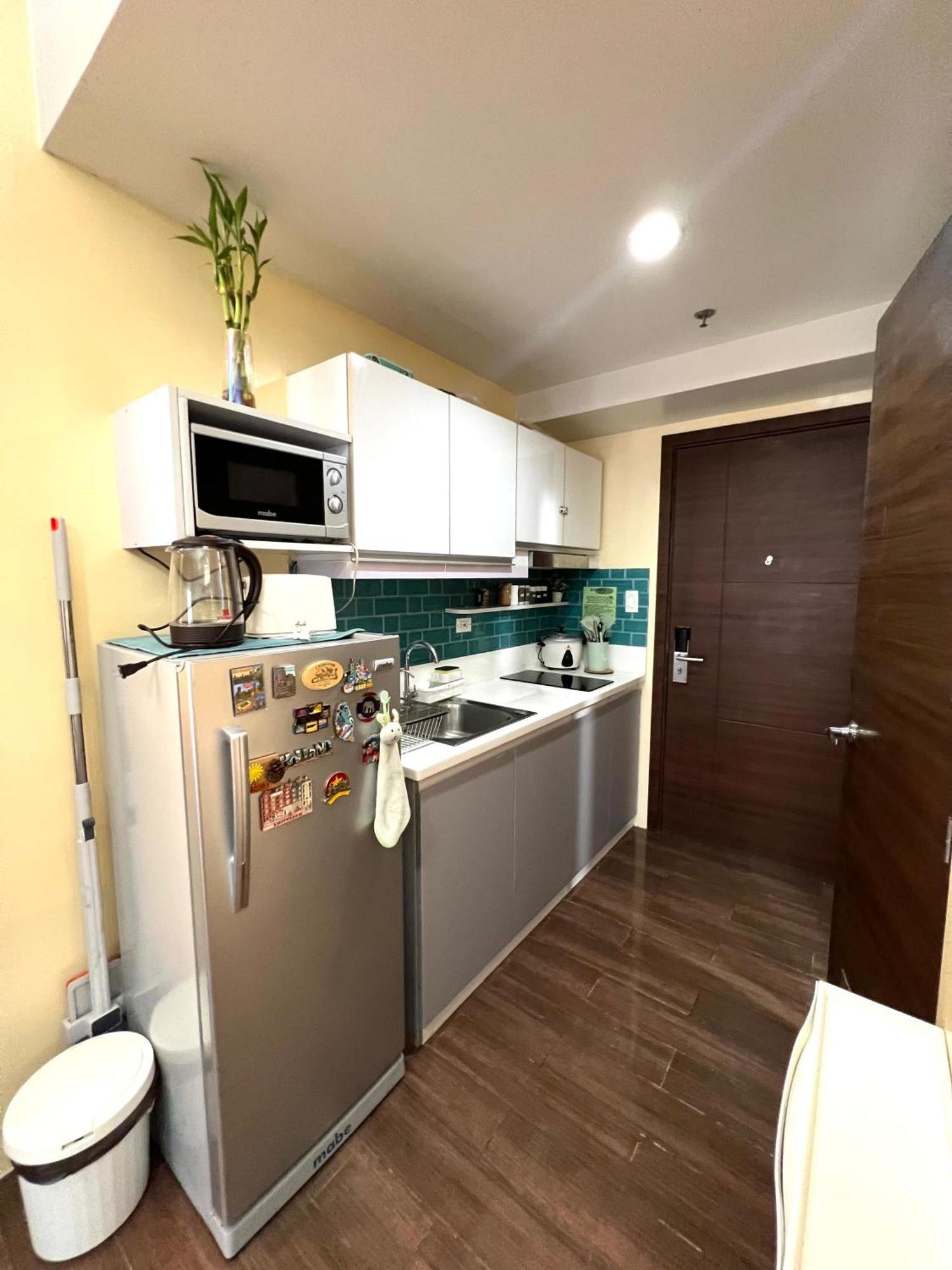 Apartment In Air Residences, Makati With Wifi, Netflix, Pool, Mall And More Manille Extérieur photo